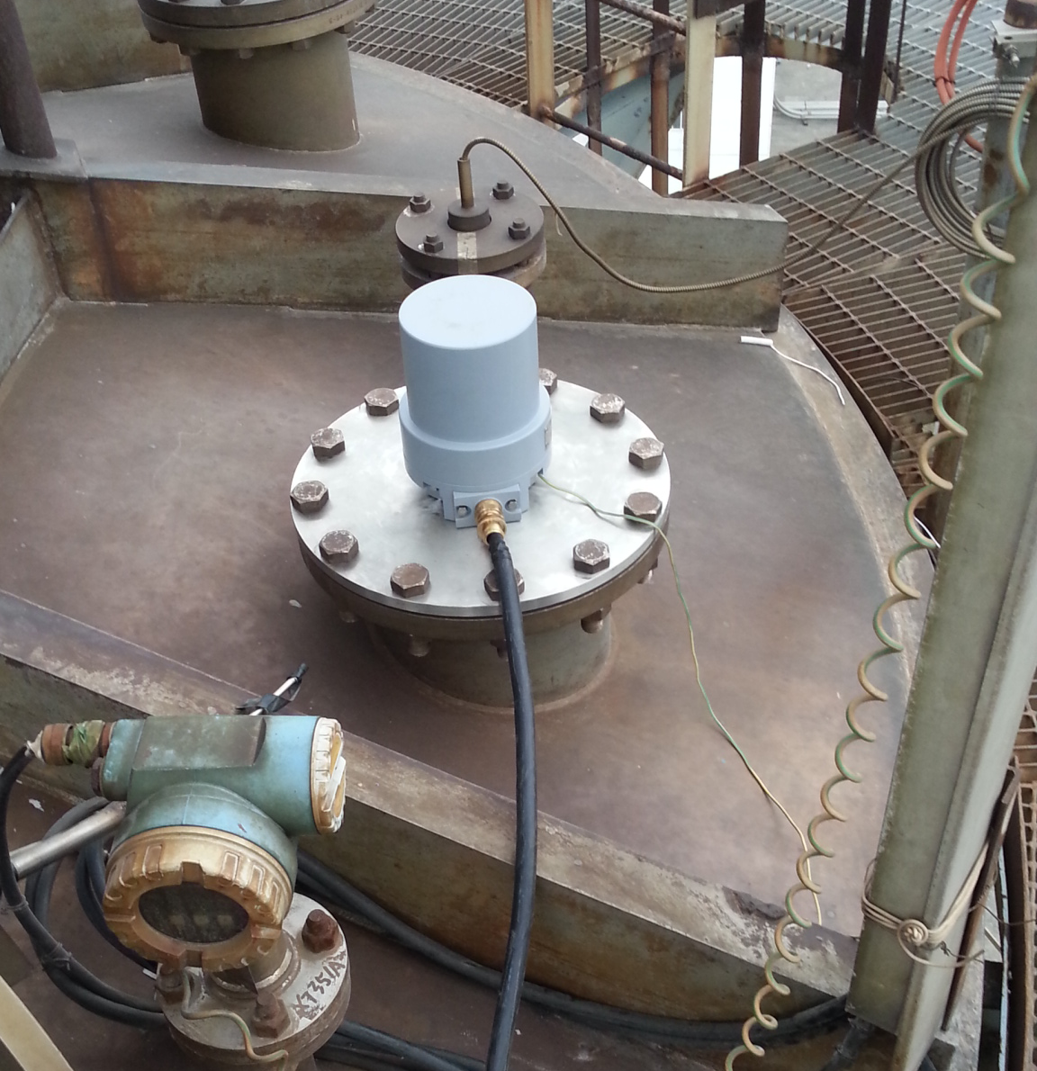 雷達料位計,3D雷達物位計,Na-22濃度計.Na-22密度計,利馬克工雷達物位計況案例現(xiàn)場,利馬克石油化工行業(yè)應用